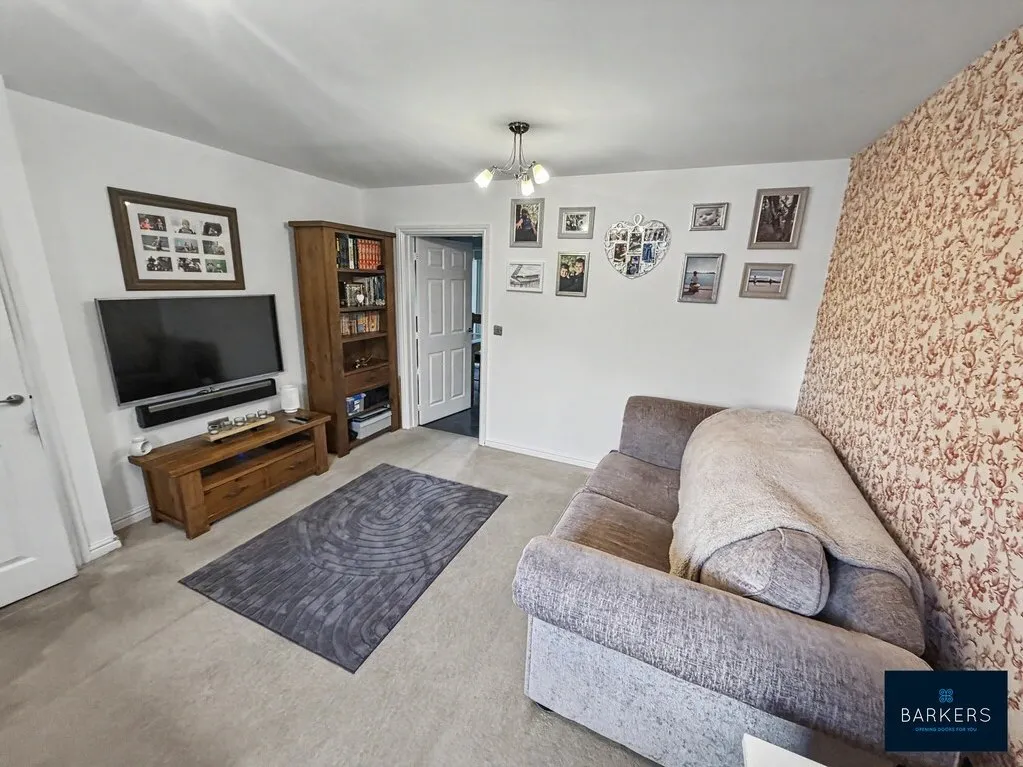 Hawthorn Lane, Cleckheaton, BD19, photo 2