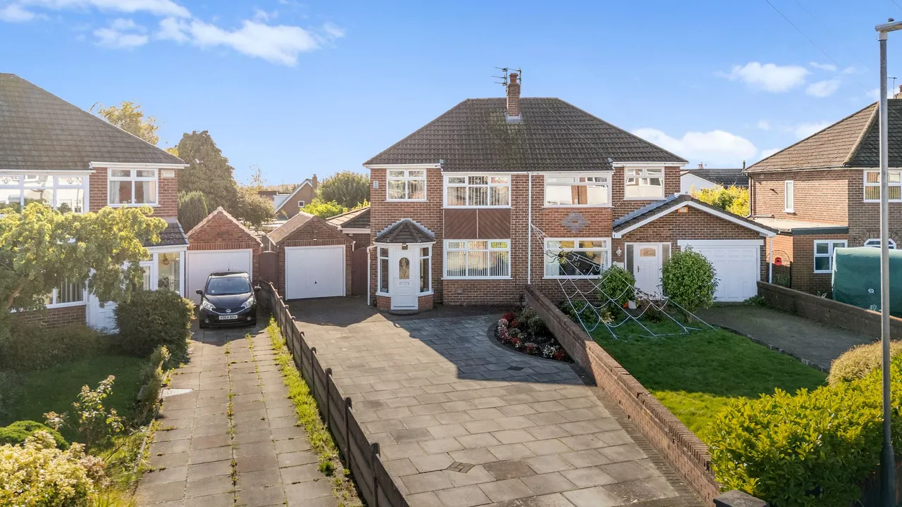 3 bed house for sale, Legh Road, Haydock, WA11