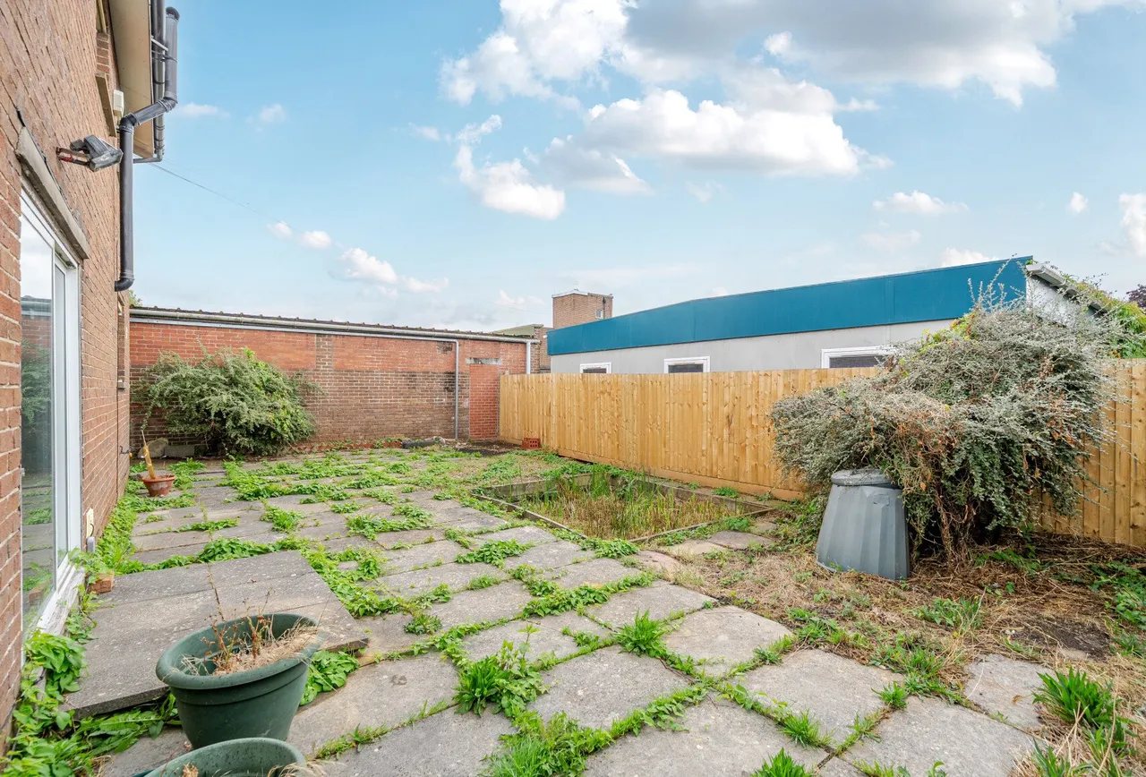North Street, Gloucestershire, Oldland Common, BS30 8TS, photo 17
