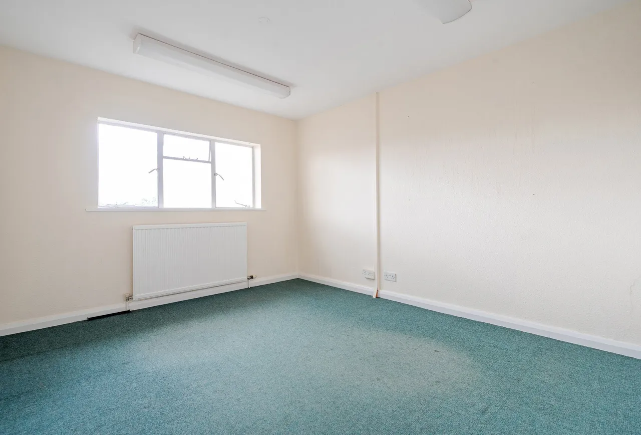 North Street, Gloucestershire, Oldland Common, BS30 8TS, photo 15