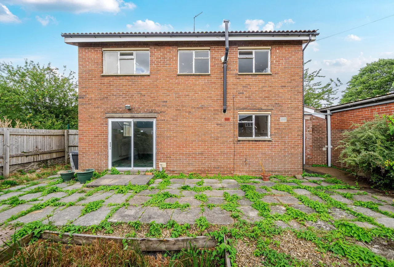 North Street, Gloucestershire, Oldland Common, BS30 8TS, photo 18
