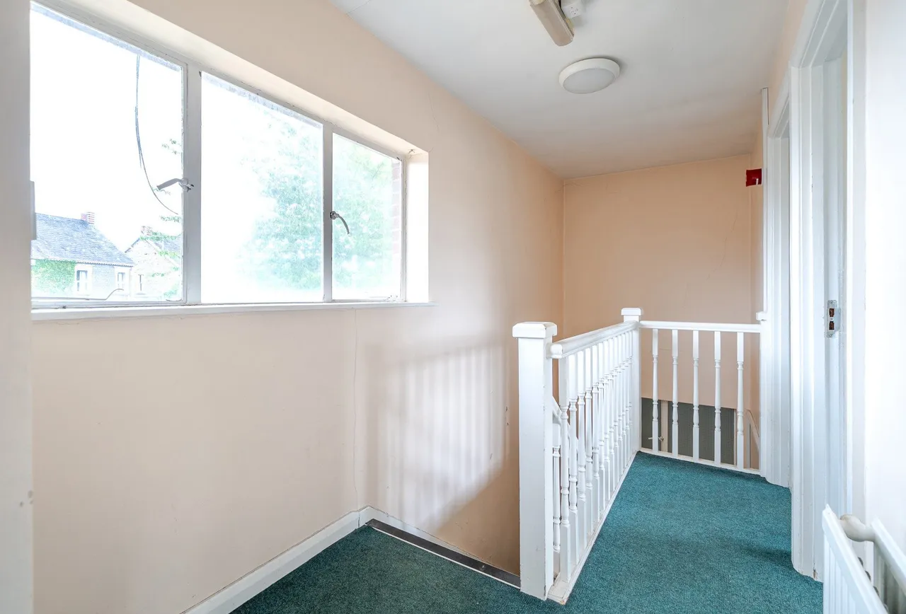 North Street, Gloucestershire, Oldland Common, BS30 8TS, photo 10