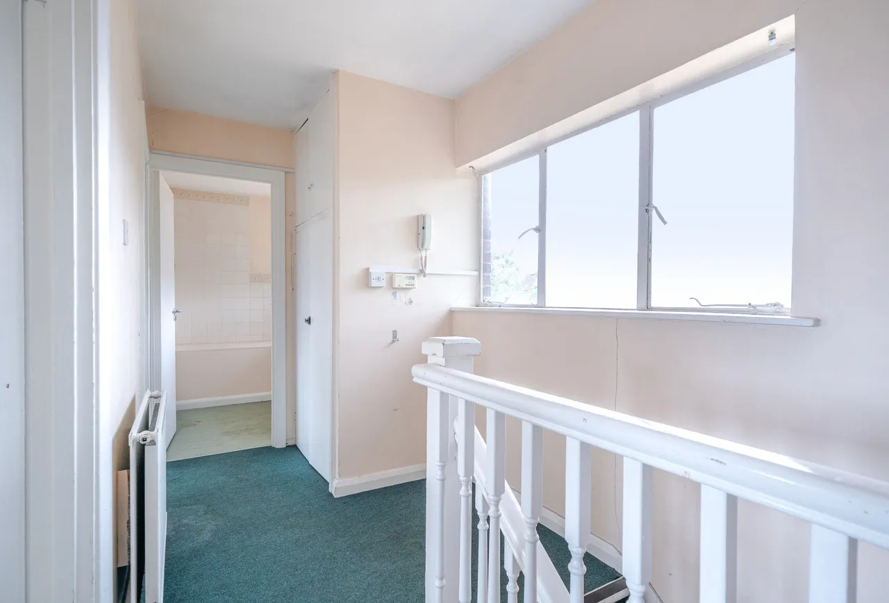 North Street, Gloucestershire, Oldland Common, BS30 8TS, photo 12