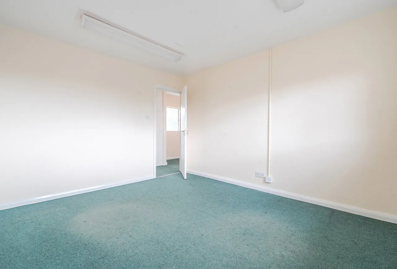 North Street, Gloucestershire, Oldland Common, BS30 8TS, photo 14