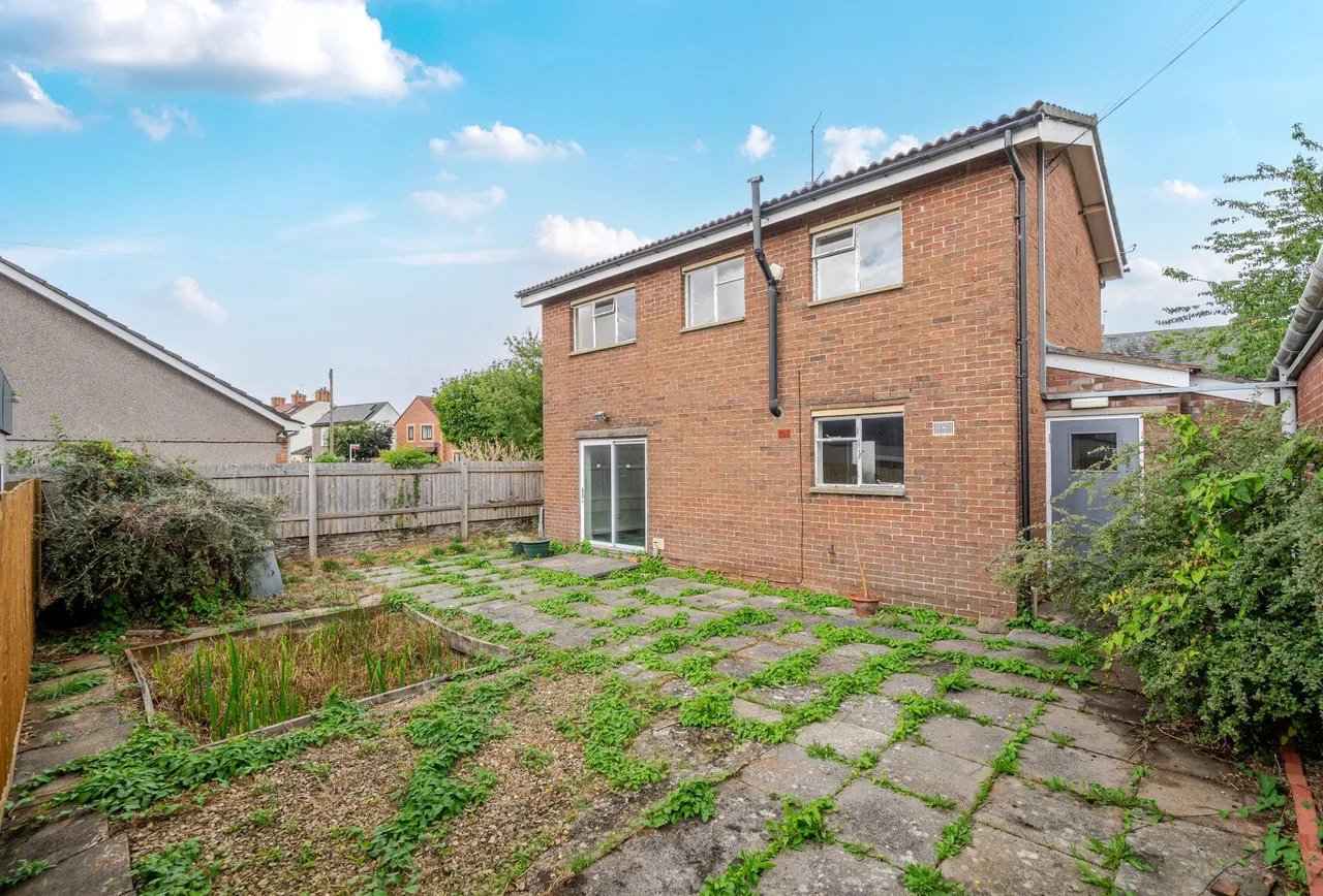 North Street, Gloucestershire, Oldland Common, BS30 8TS, photo 19