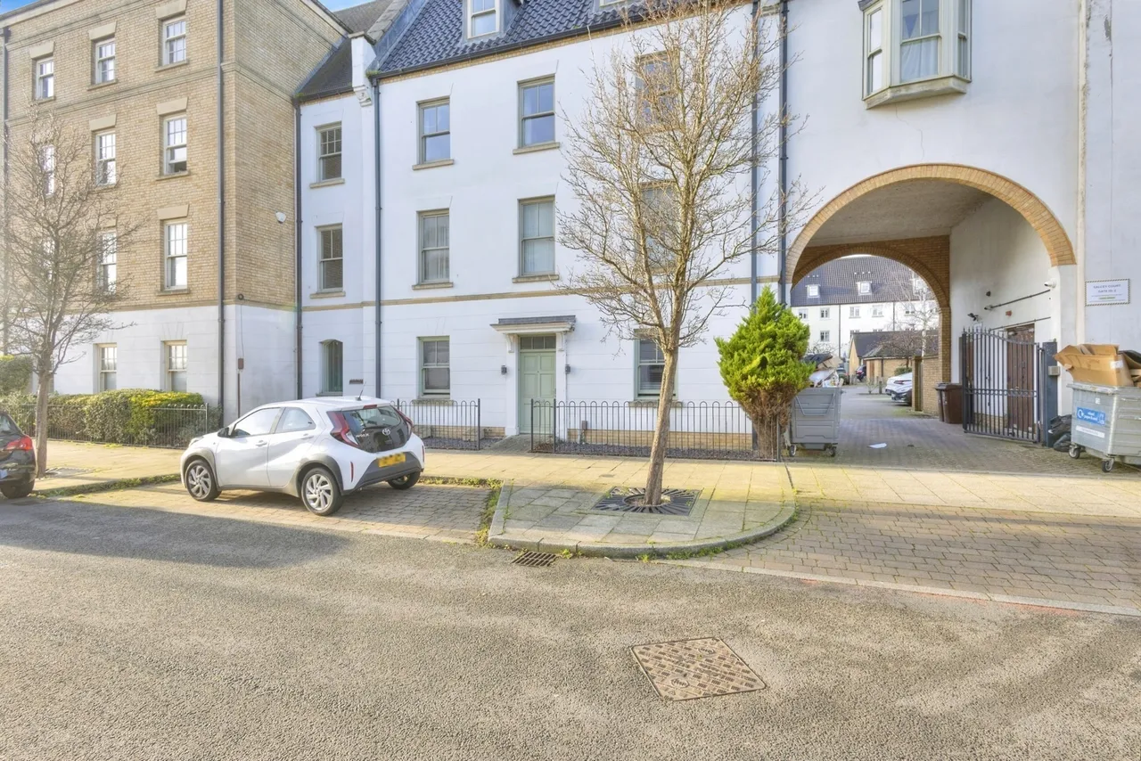 2 bed flat for sale — Black Cat Street, Northampton, Northamptonshire, NN5