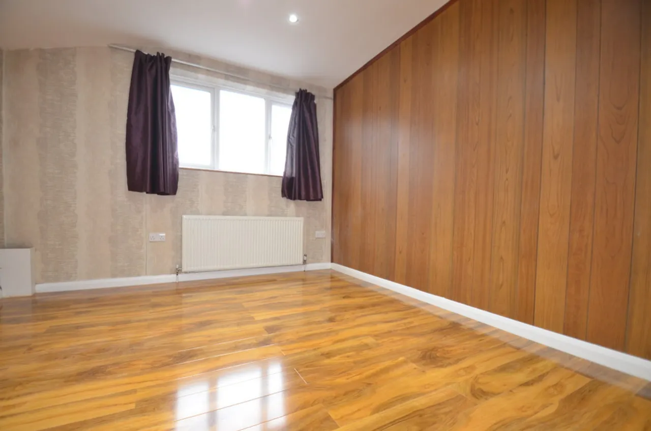 Stanwell Road, Ashford, photo 10