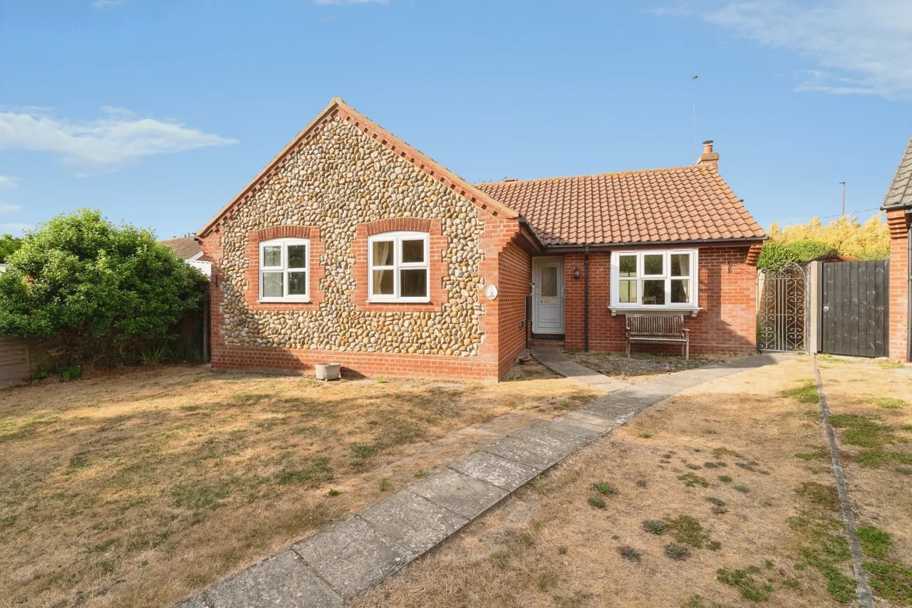 3 bed property for sale — Nightingale Close, CROMER, Norfolk, NR27