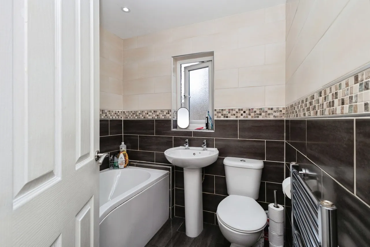 Boyds Walk, Dukinfield, SK16, photo 19