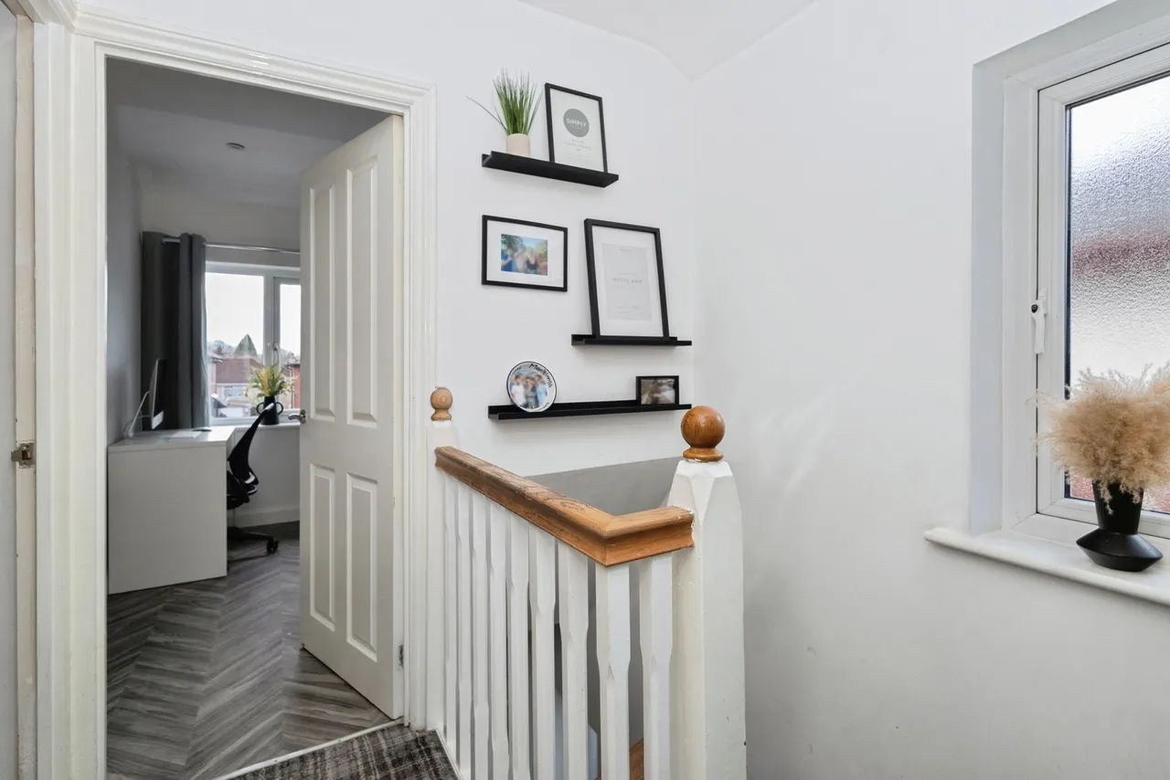 Boyds Walk, Dukinfield, SK16, photo 12