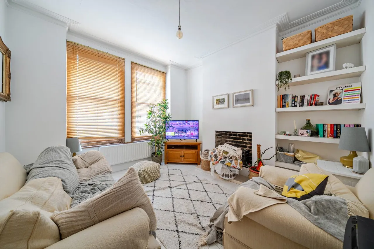 Emu Road, Battersea, SW8, photo 2