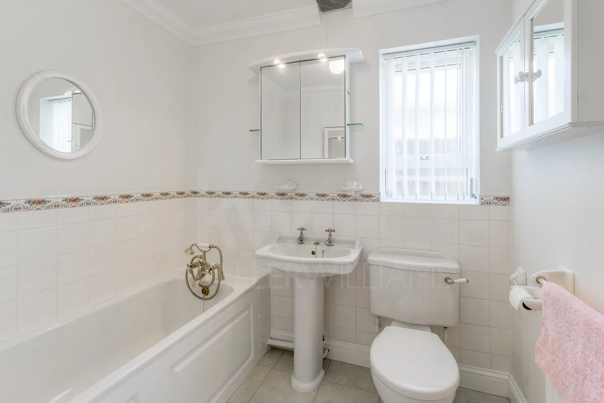 Long Acre, Brafield on the Green, NN7, photo 12