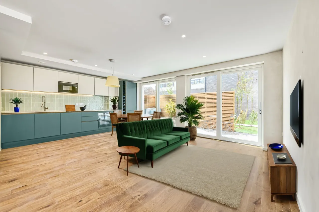 3 bed flat for sale — Manor Park, Hither Green, London, SE13