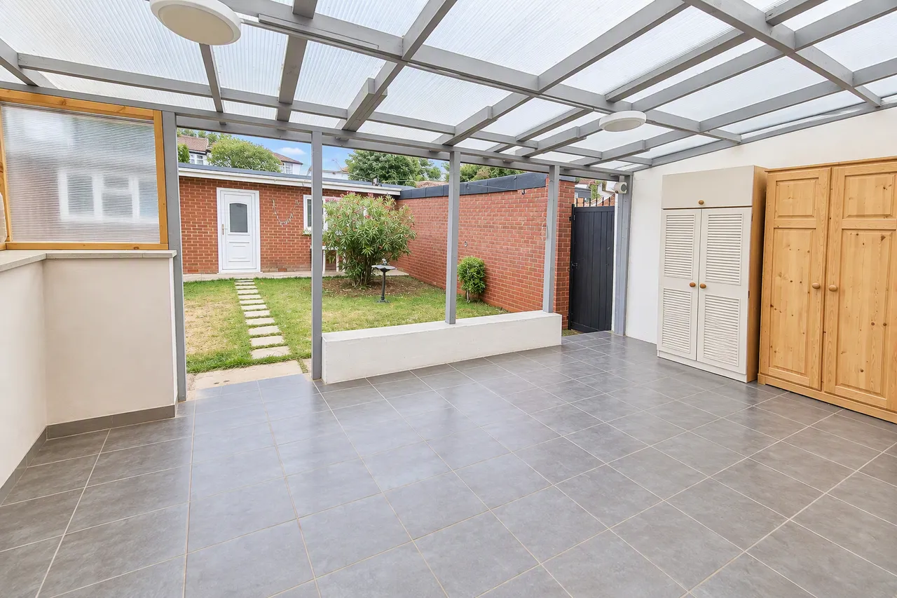 St. Pauls Close, Hounslow, photo 9