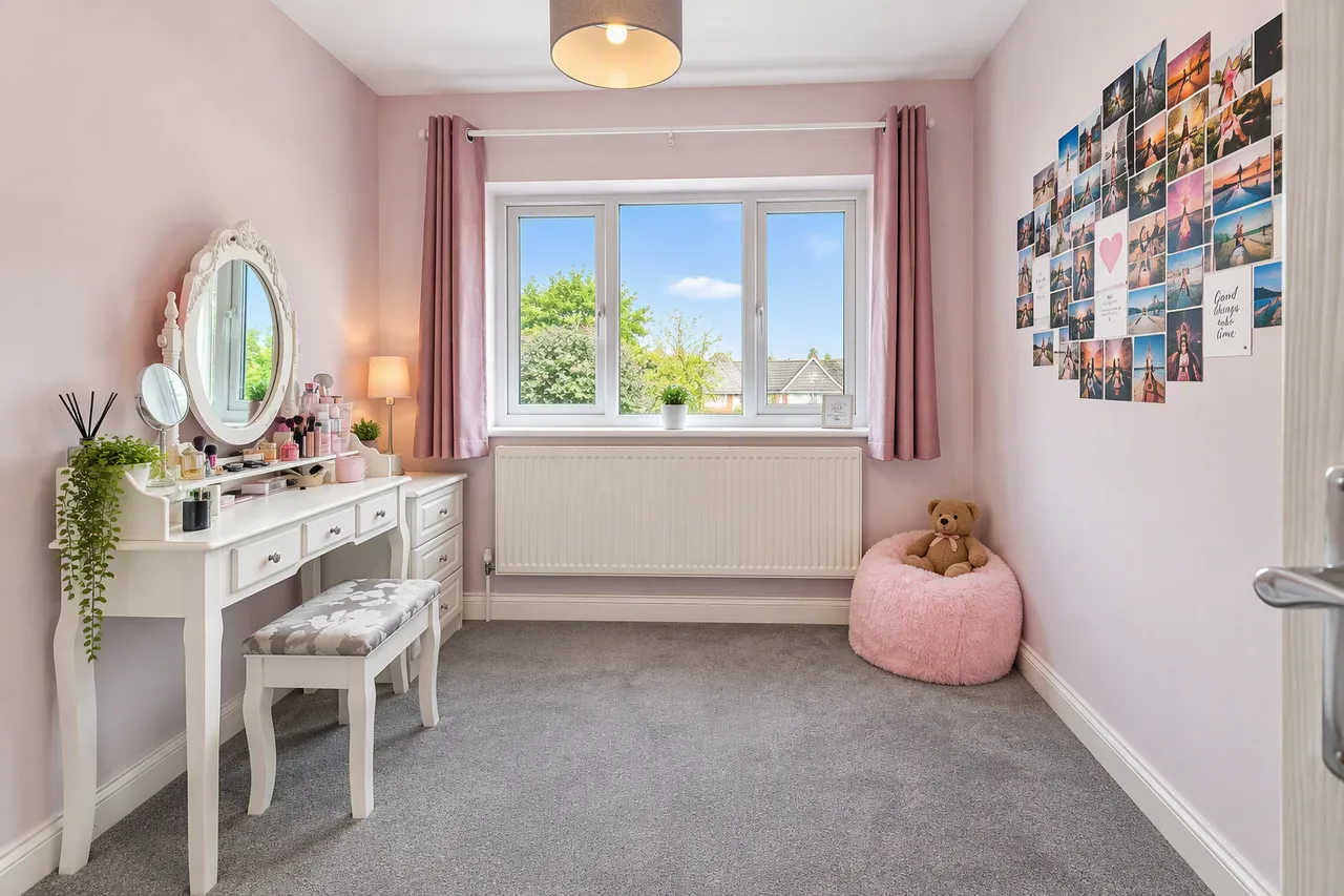 St. Pauls Close, Hounslow, photo 6