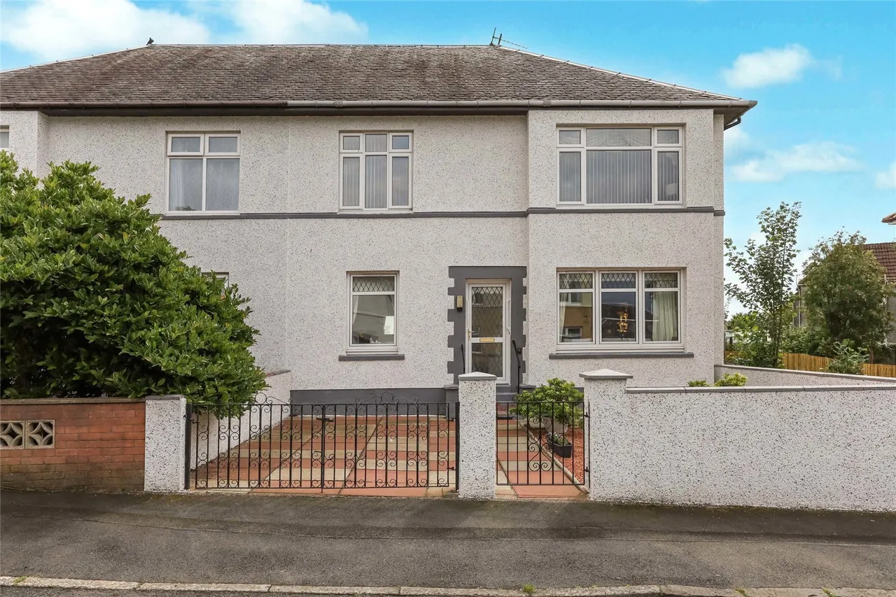 2 bed flat for sale — Kelvin Street, Largs, North Ayrshire, KA30