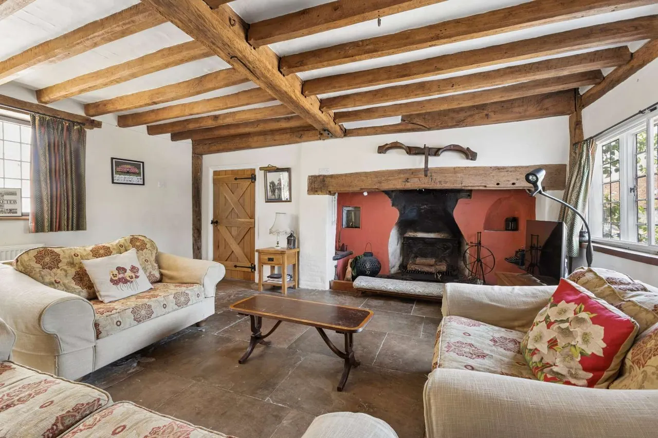 The Street, Effingham, Leatherhead, Surrey, KT24 5LP, photo 3