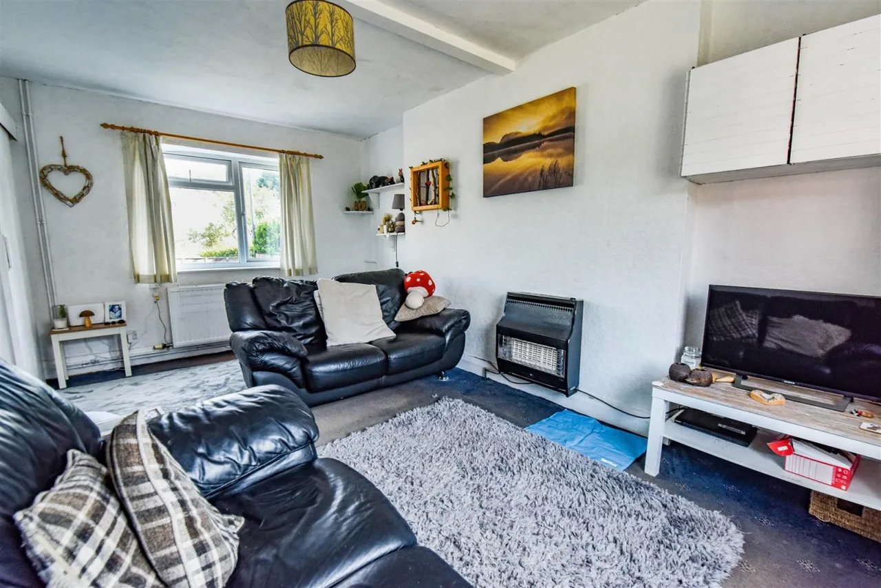 Cambridge Avenue, Dursley, GL11, photo 3