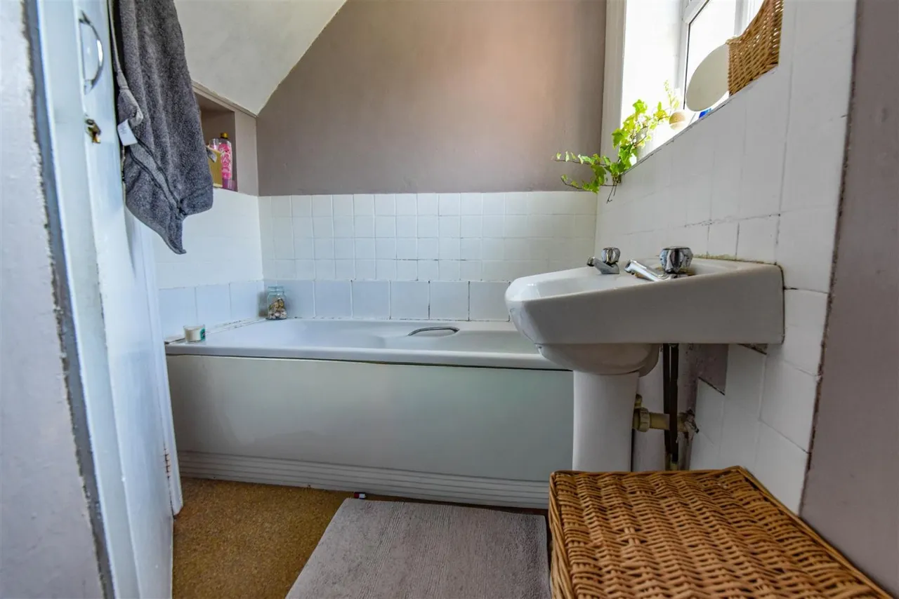 Cambridge Avenue, Dursley, GL11, photo 10