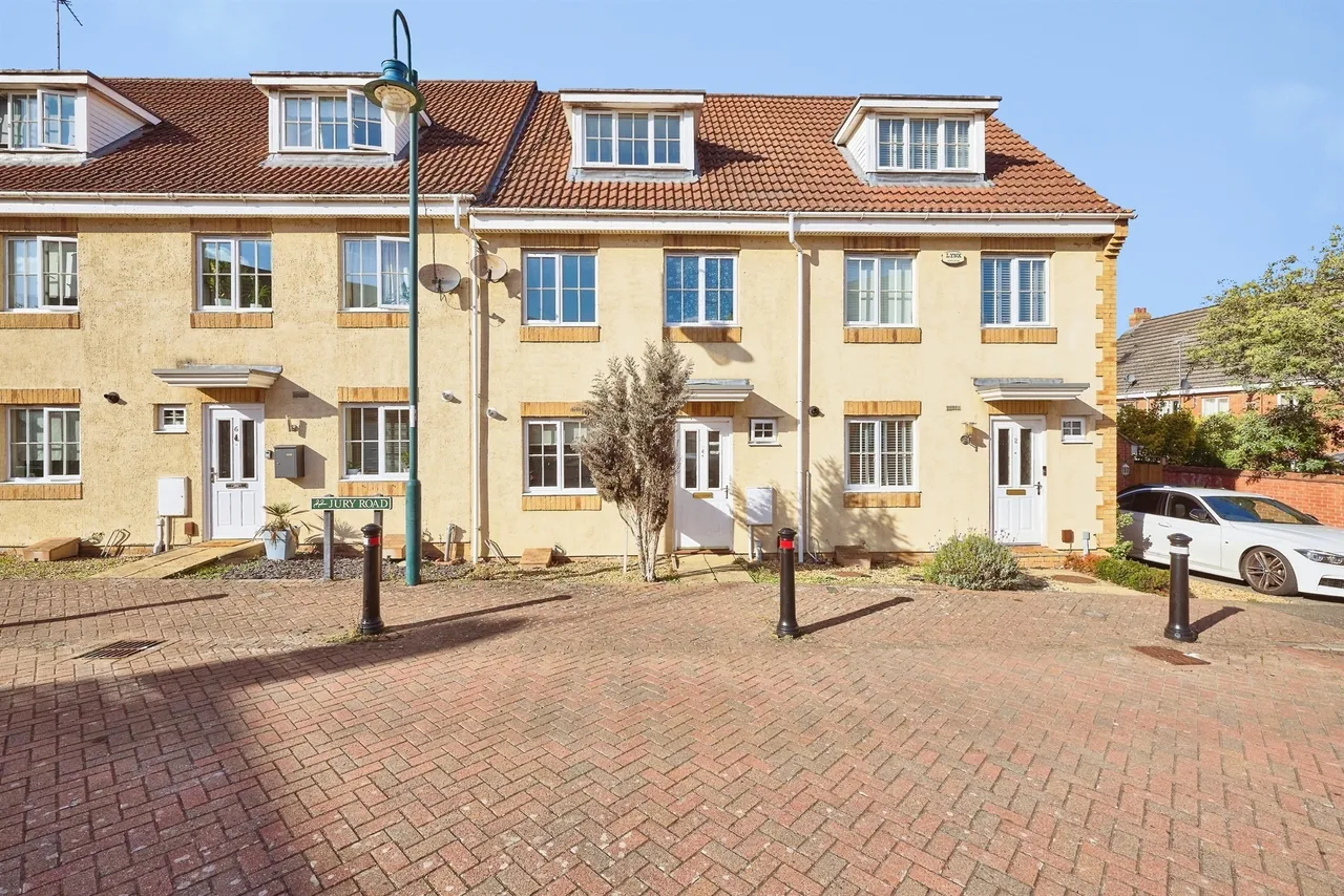 3 bed house for sale, Jury Road, Peterborough, PE7