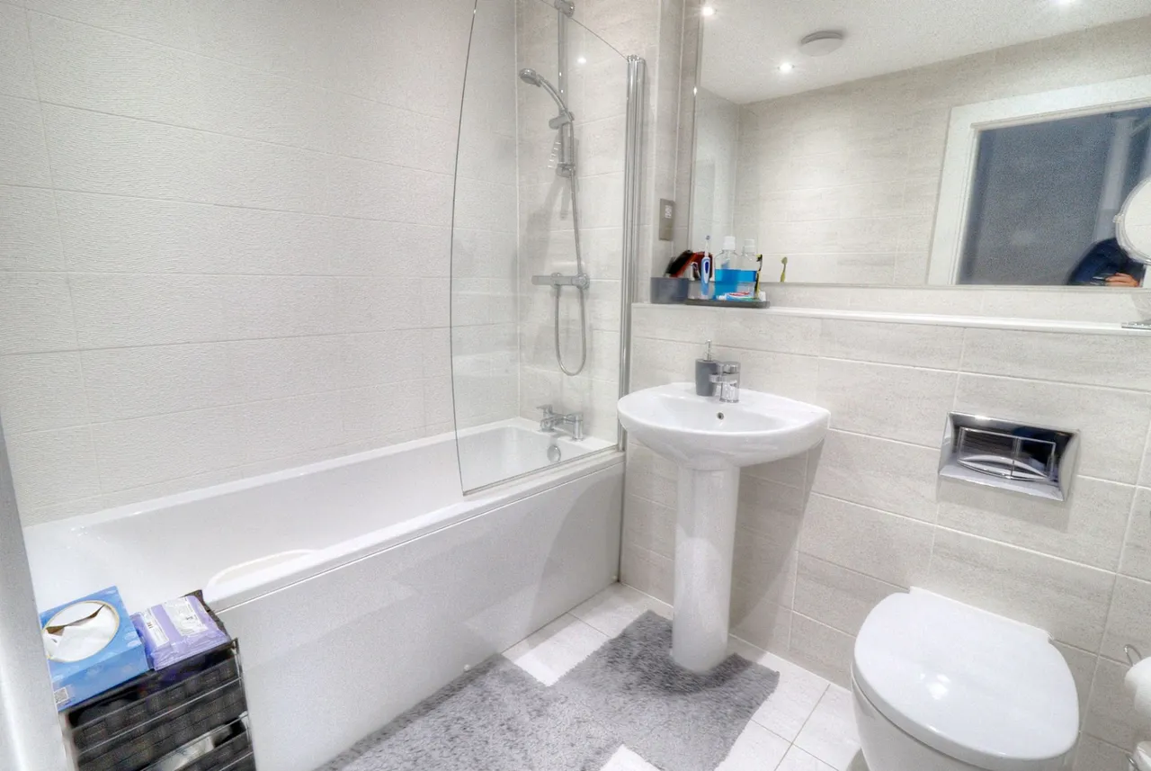Springbank Road, Lane End, HP14, photo 10
