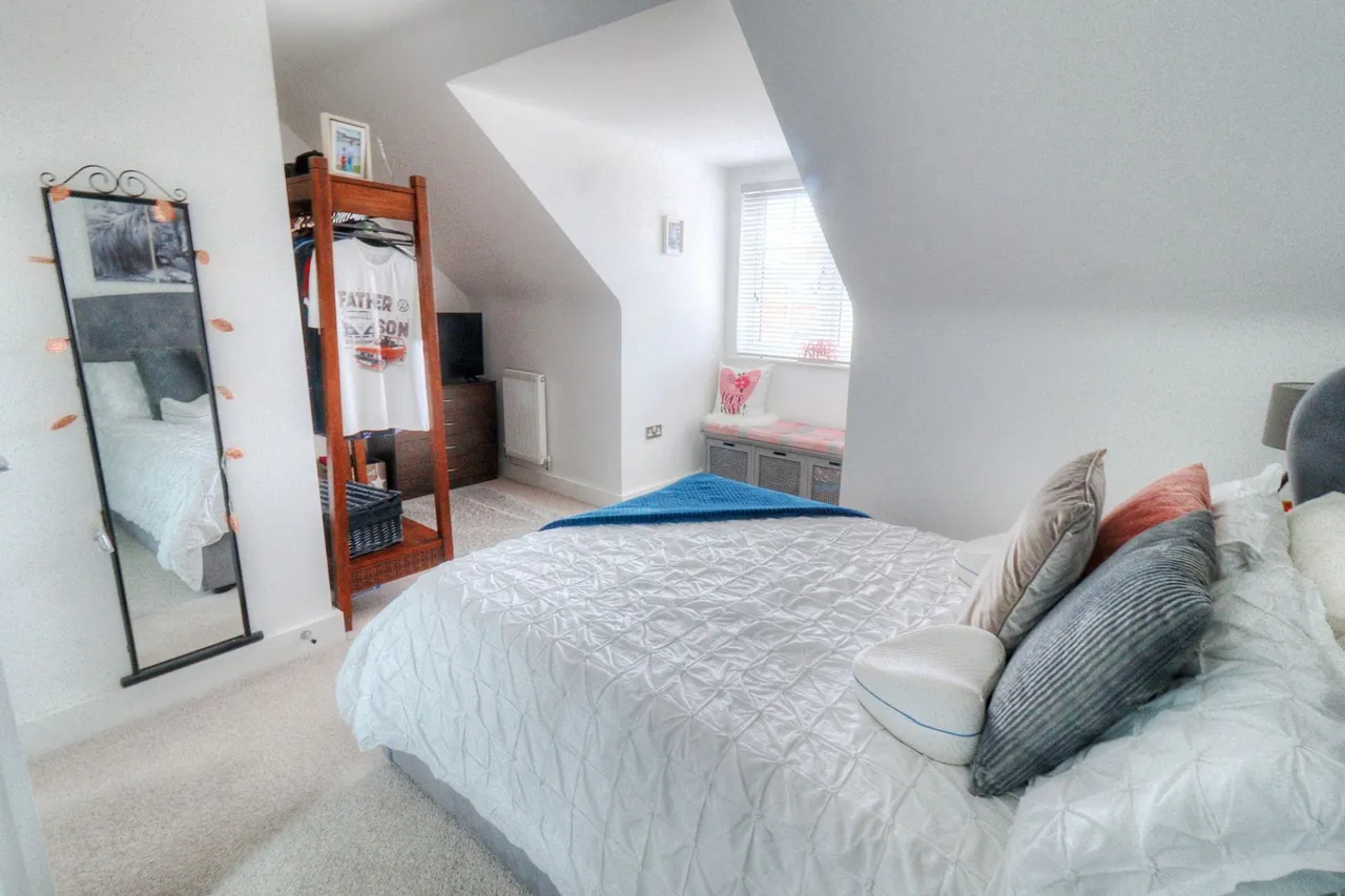Springbank Road, Lane End, HP14, photo 4
