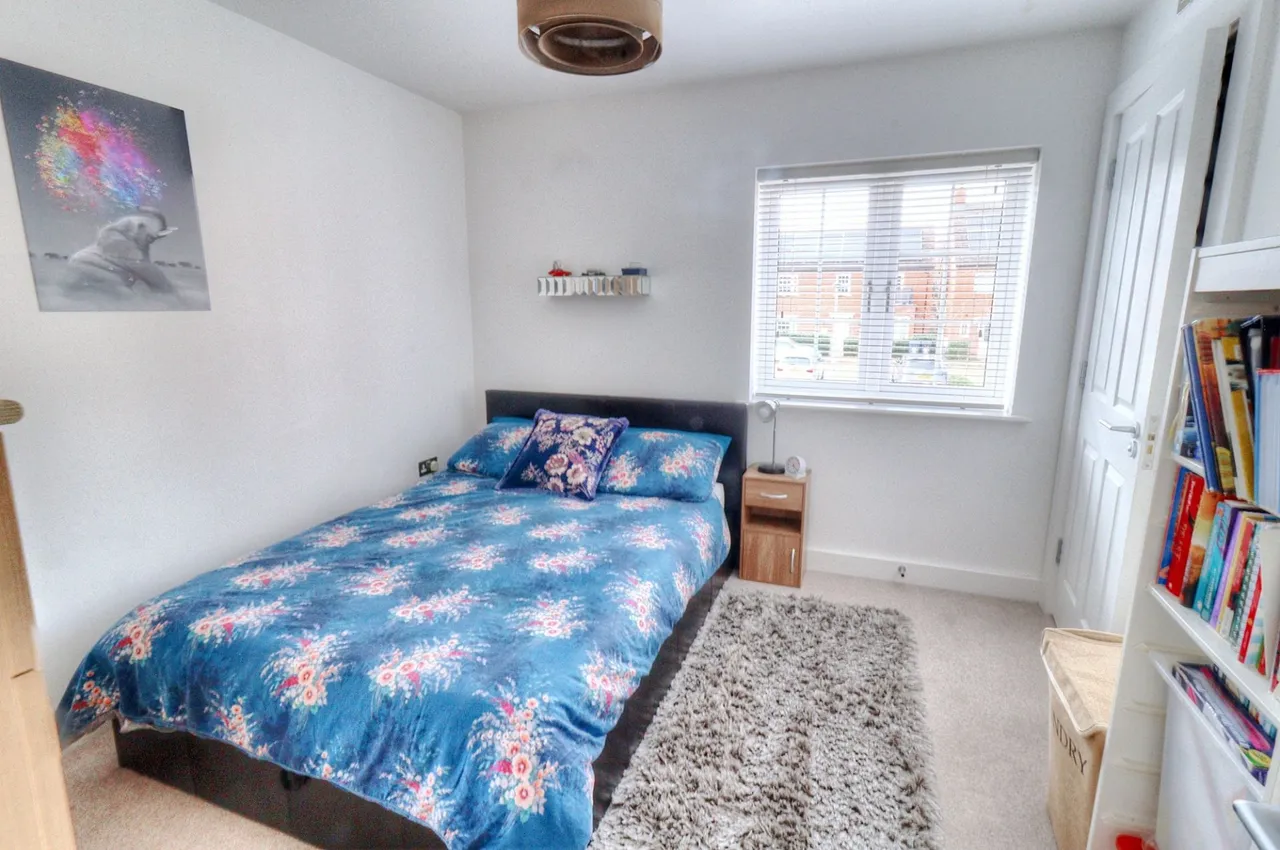 Springbank Road, Lane End, HP14, photo 9