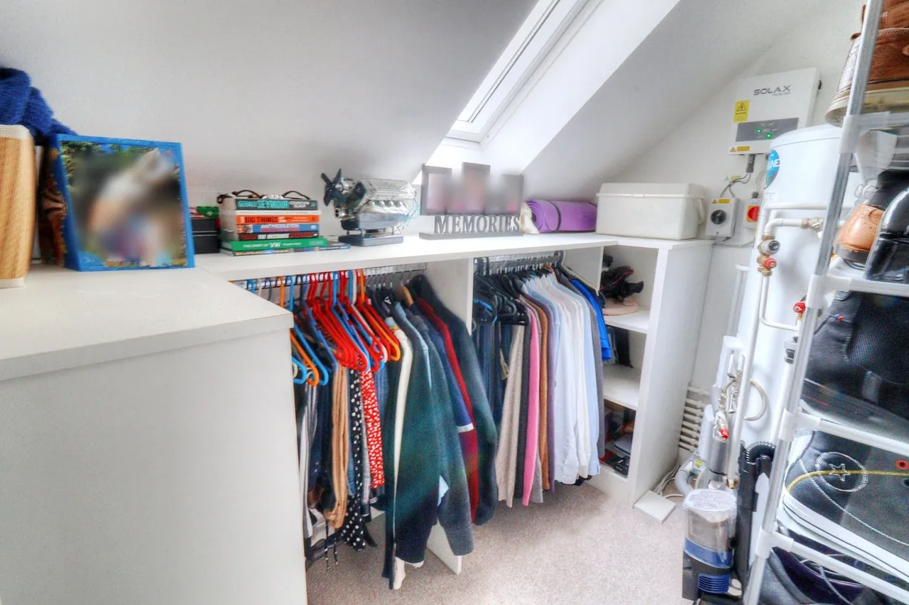 Springbank Road, Lane End, HP14, photo 12