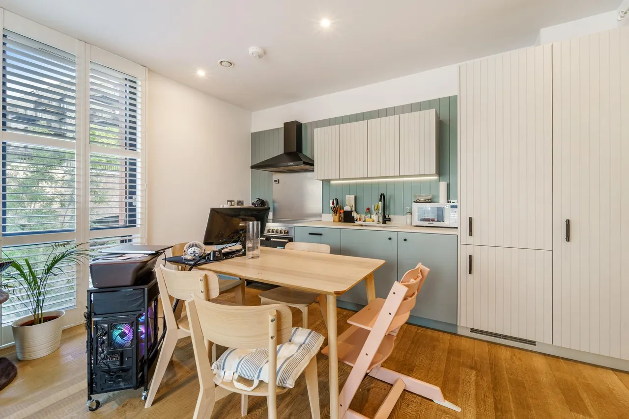 Hollandbury House, The Brentford Project, TW8, photo 3