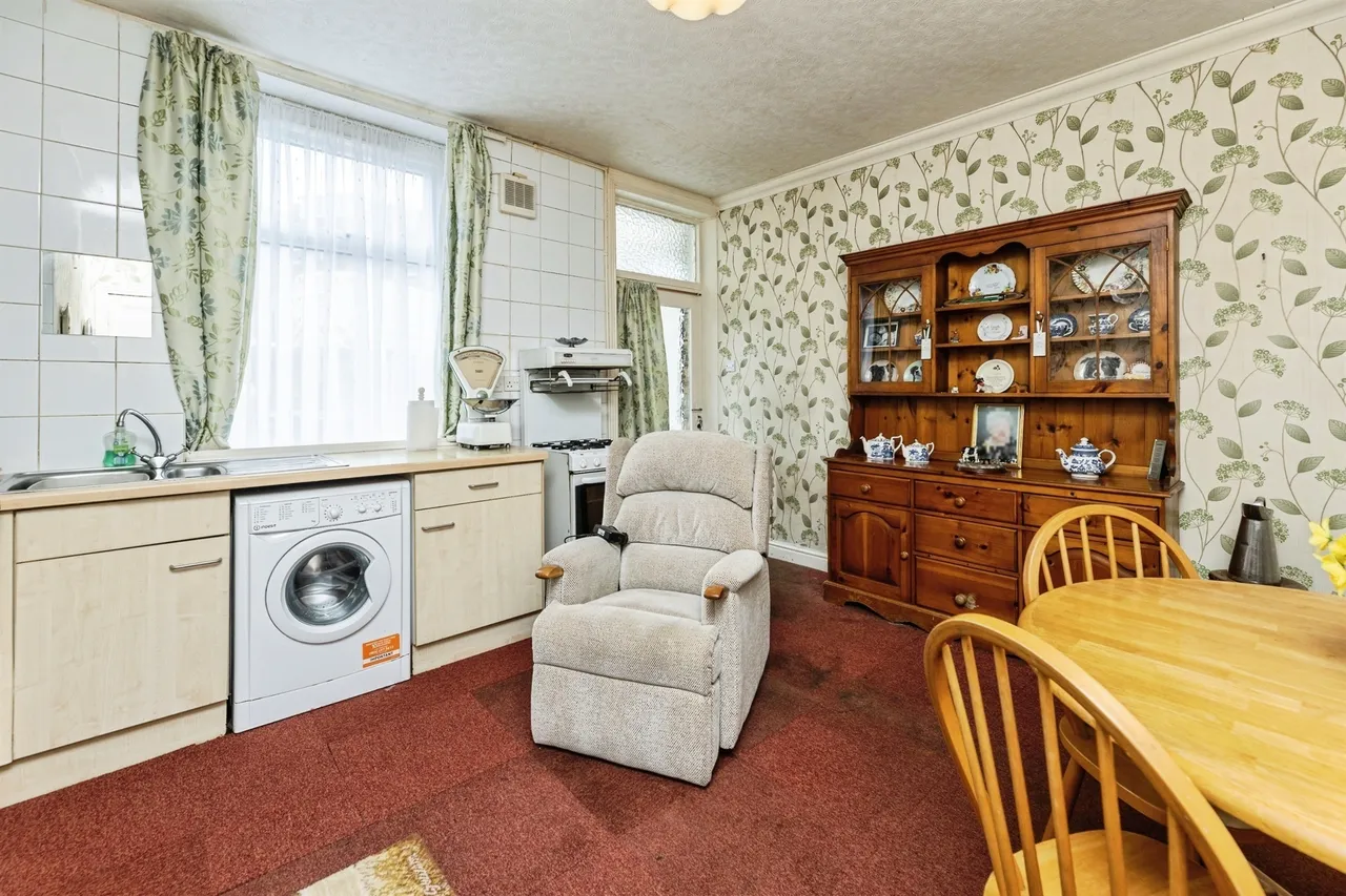 Queen Street, East Ardsley, Wakefield, photo 5