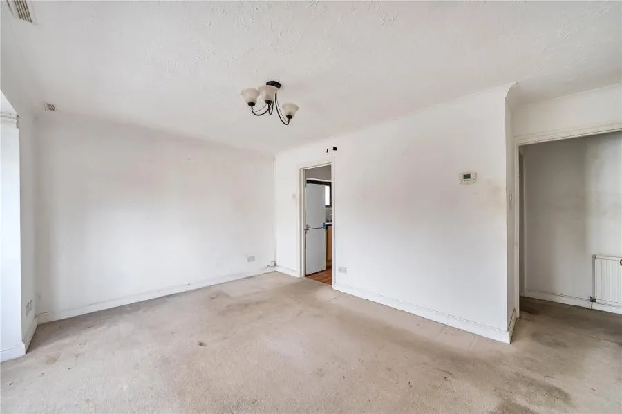 Victoria Road, Redhill, RH1, photo 3