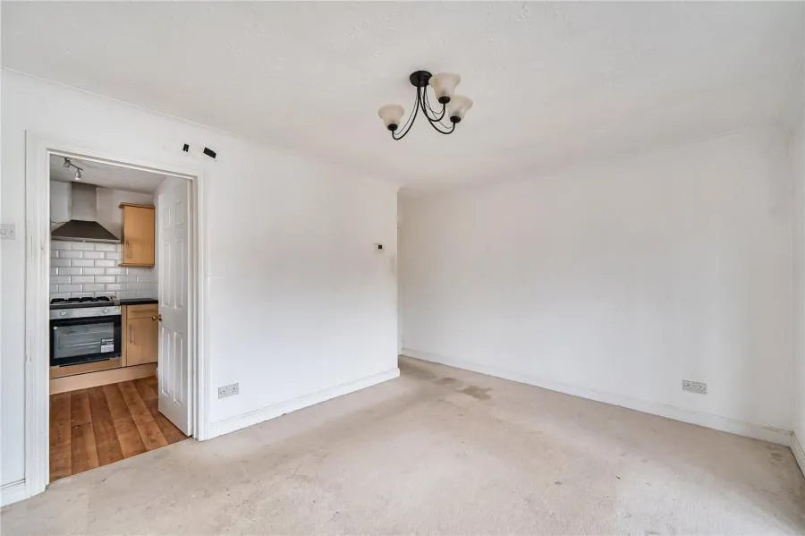 Victoria Road, Redhill, RH1, photo 9