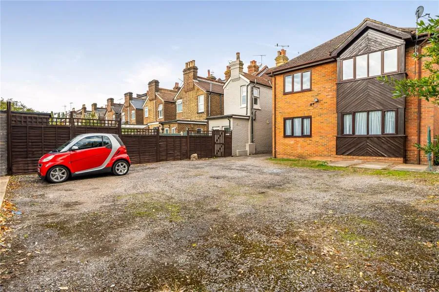 Victoria Road, Redhill, RH1, photo 11
