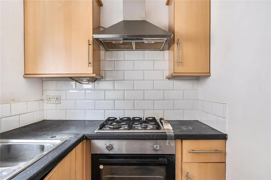 Victoria Road, Redhill, RH1, photo 10