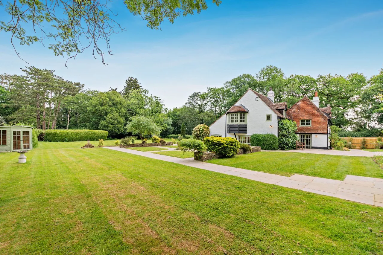 Horsham Road, Rowhook, Horsham, West Sussex, RH12 3PZ, photo 11