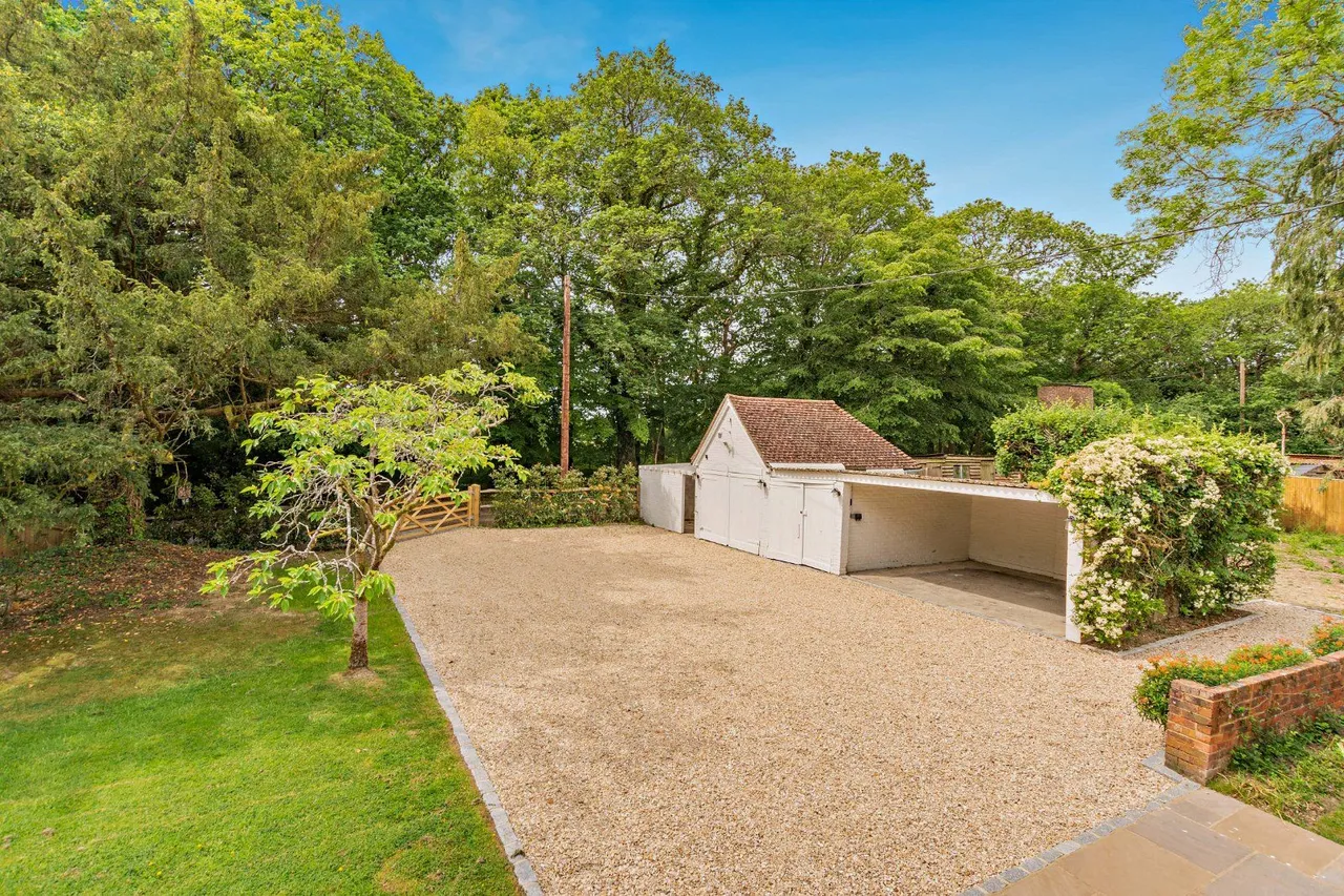 Horsham Road, Rowhook, Horsham, West Sussex, RH12 3PZ, photo 10