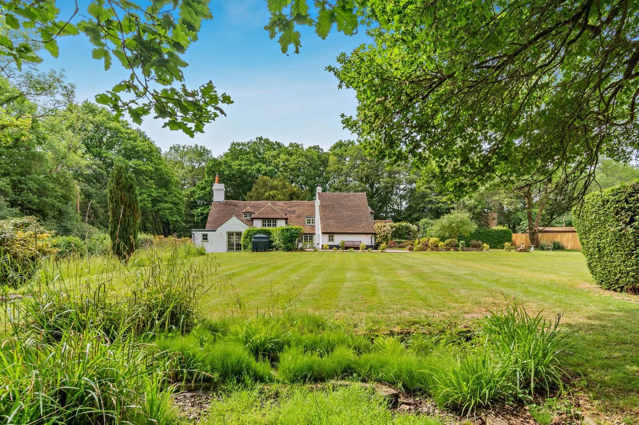 Horsham Road, Rowhook, Horsham, West Sussex, RH12 3PZ, photo 7