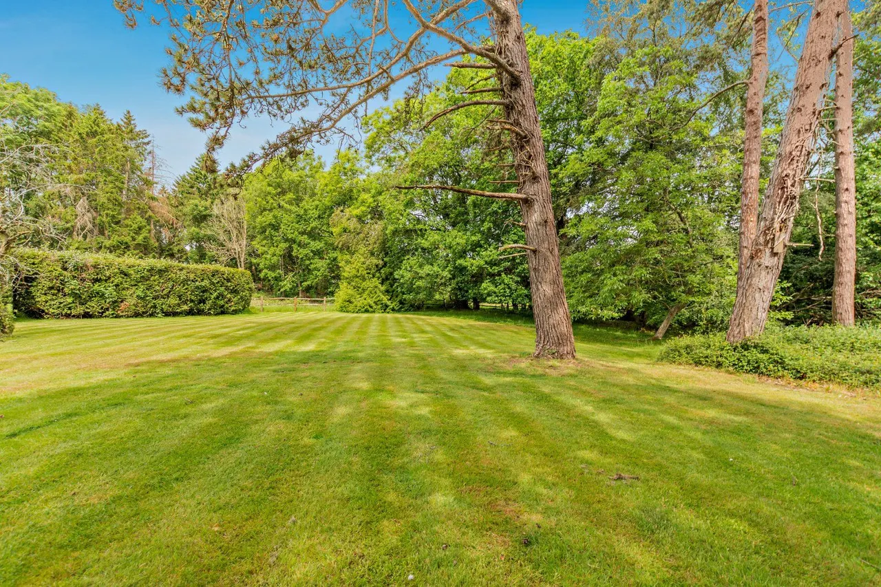 Horsham Road, Rowhook, Horsham, West Sussex, RH12 3PZ, photo 8