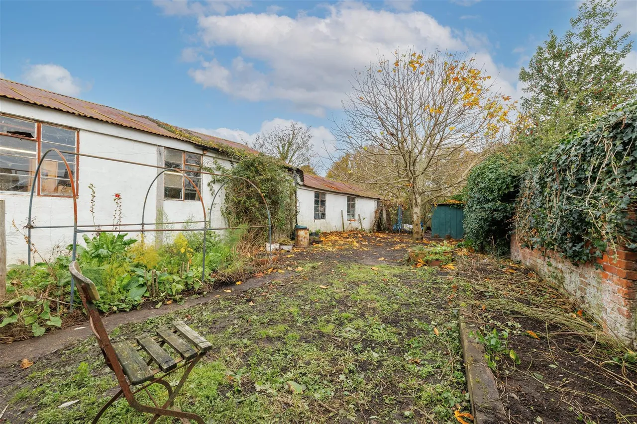 The Street, Bramfield, IP19, photo 16