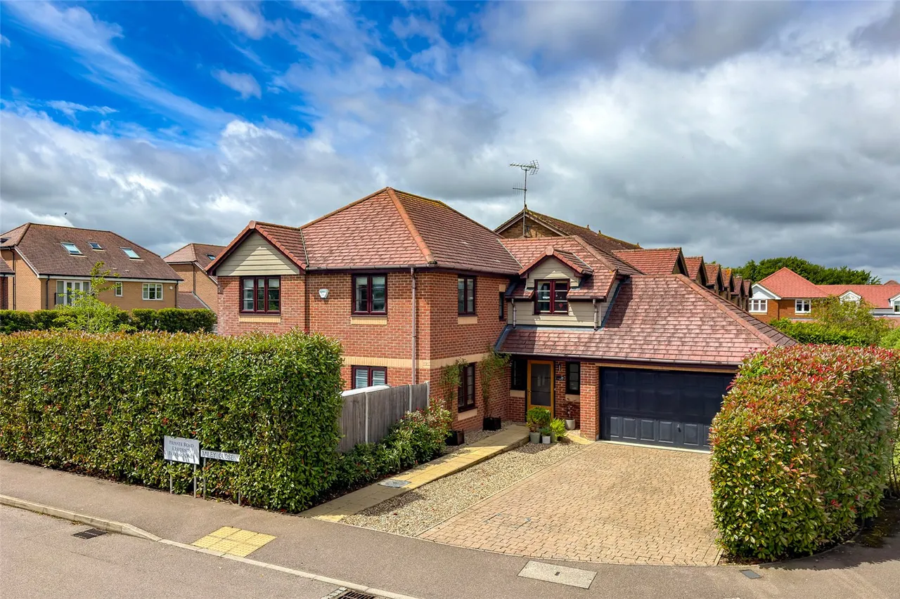 5 bed house for sale — Miley Close, Harpenden, Hertfordshire, AL5 3DS