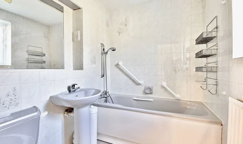 Leatherhead Road, Ashtead, KT21, photo 11