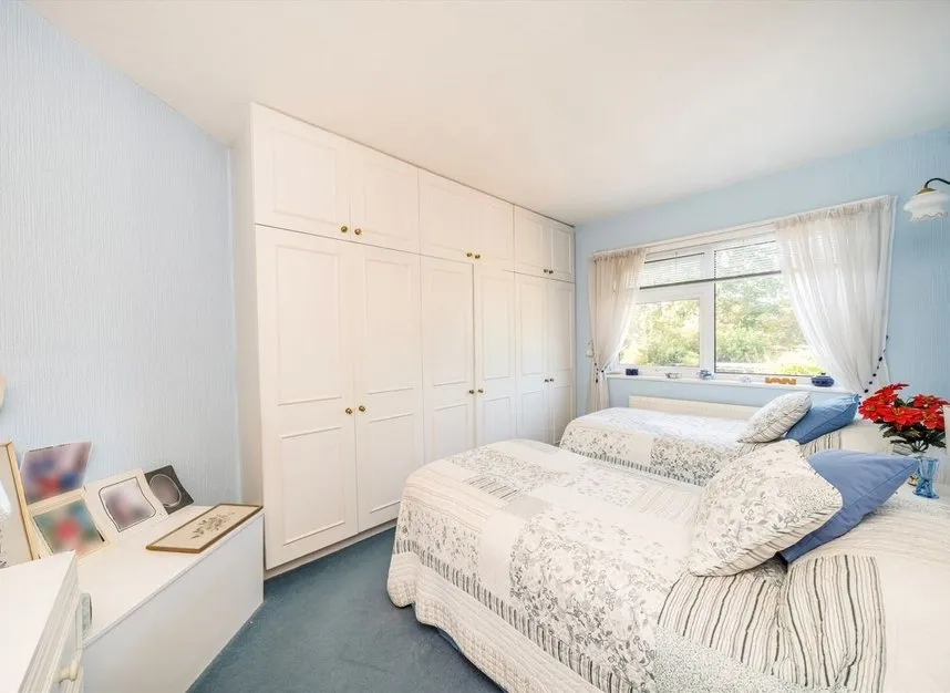 Fifth Cross Road, Twickenham, TW2, photo 5