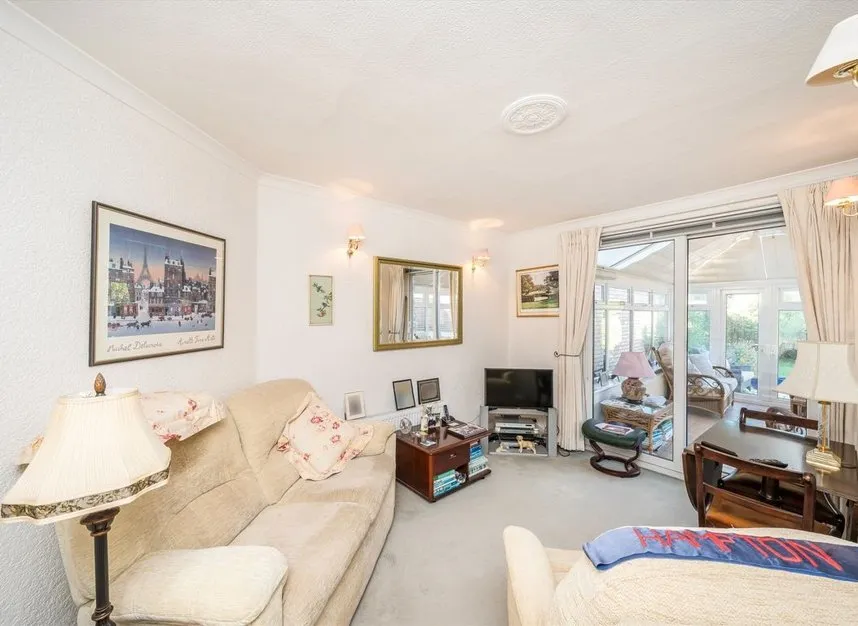 Fifth Cross Road, Twickenham, TW2, photo 3