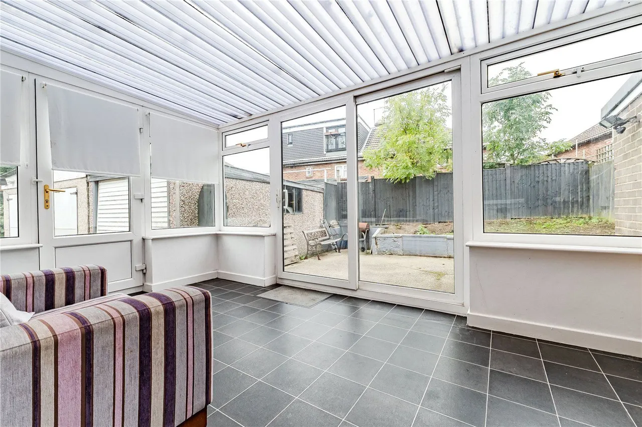 St. James Drive, Horsforth, LS18, photo 7