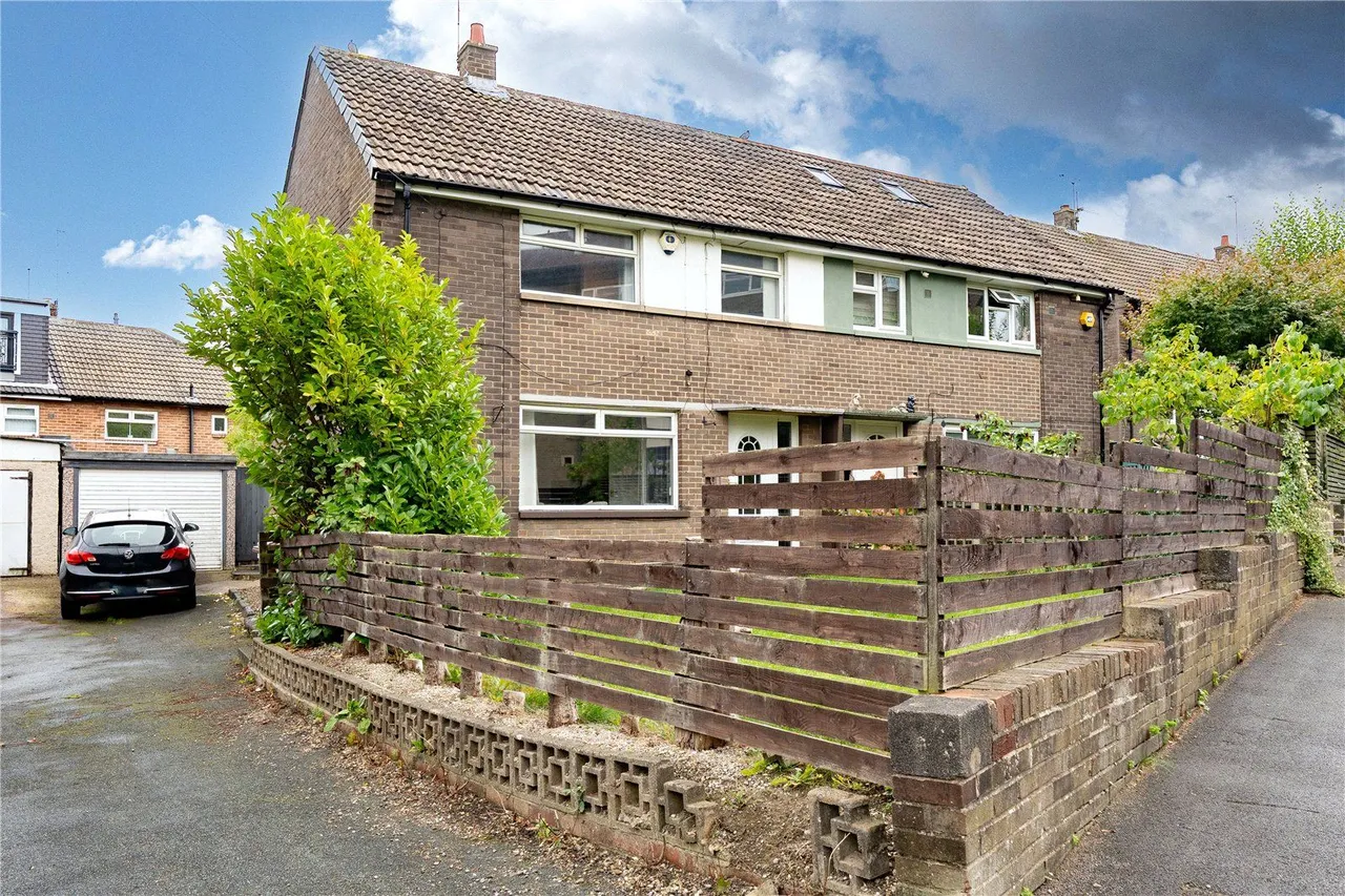 St. James Drive, Horsforth, LS18, photo 16