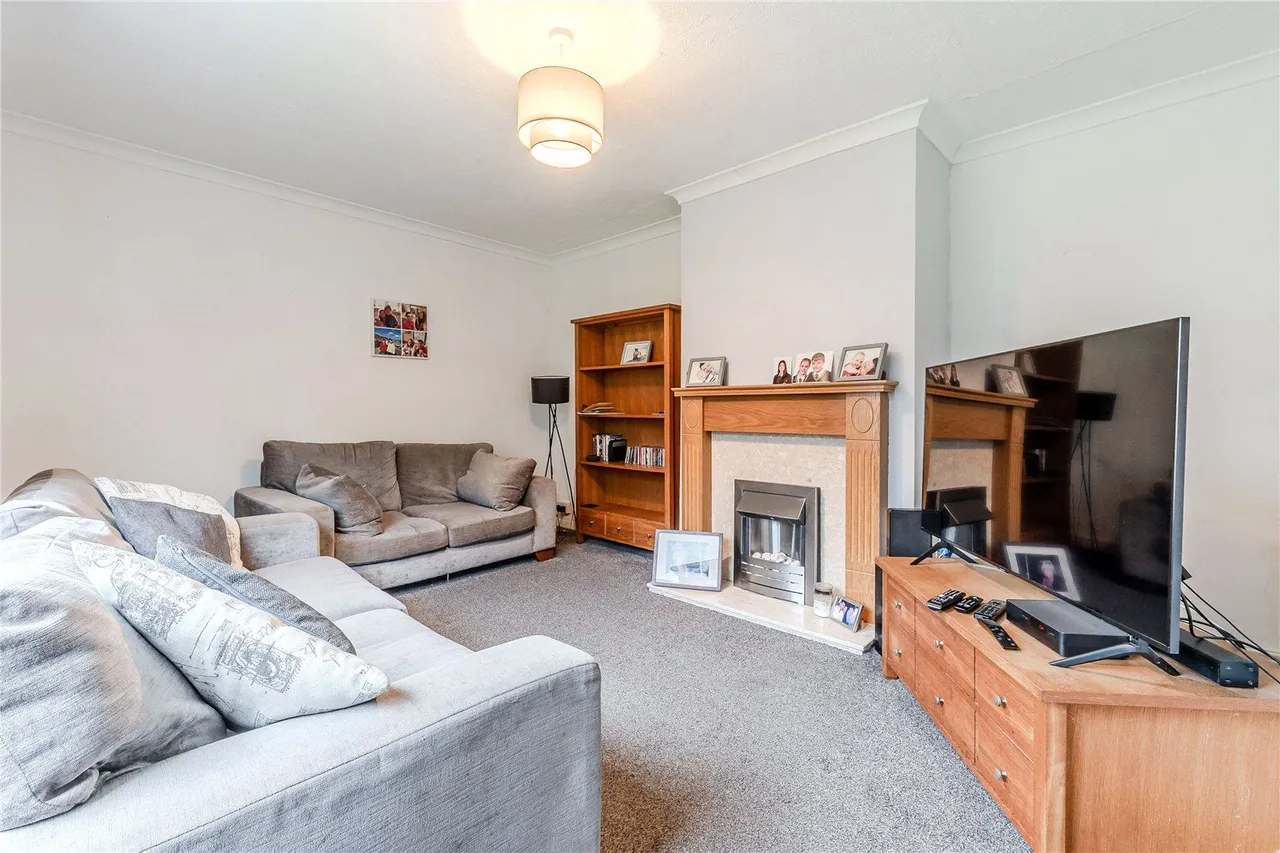 St. James Drive, Horsforth, LS18, photo 2