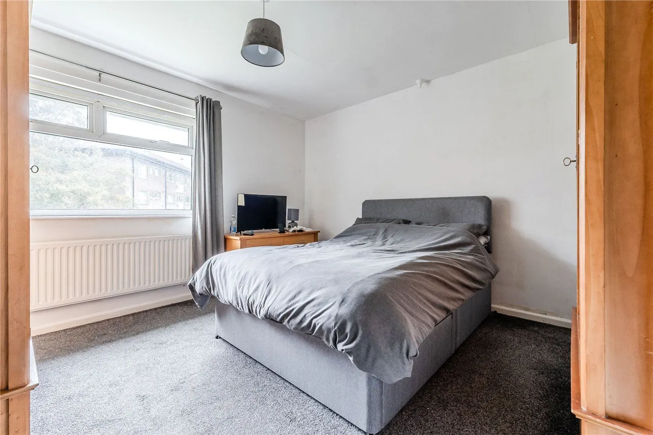 St. James Drive, Horsforth, LS18, photo 9