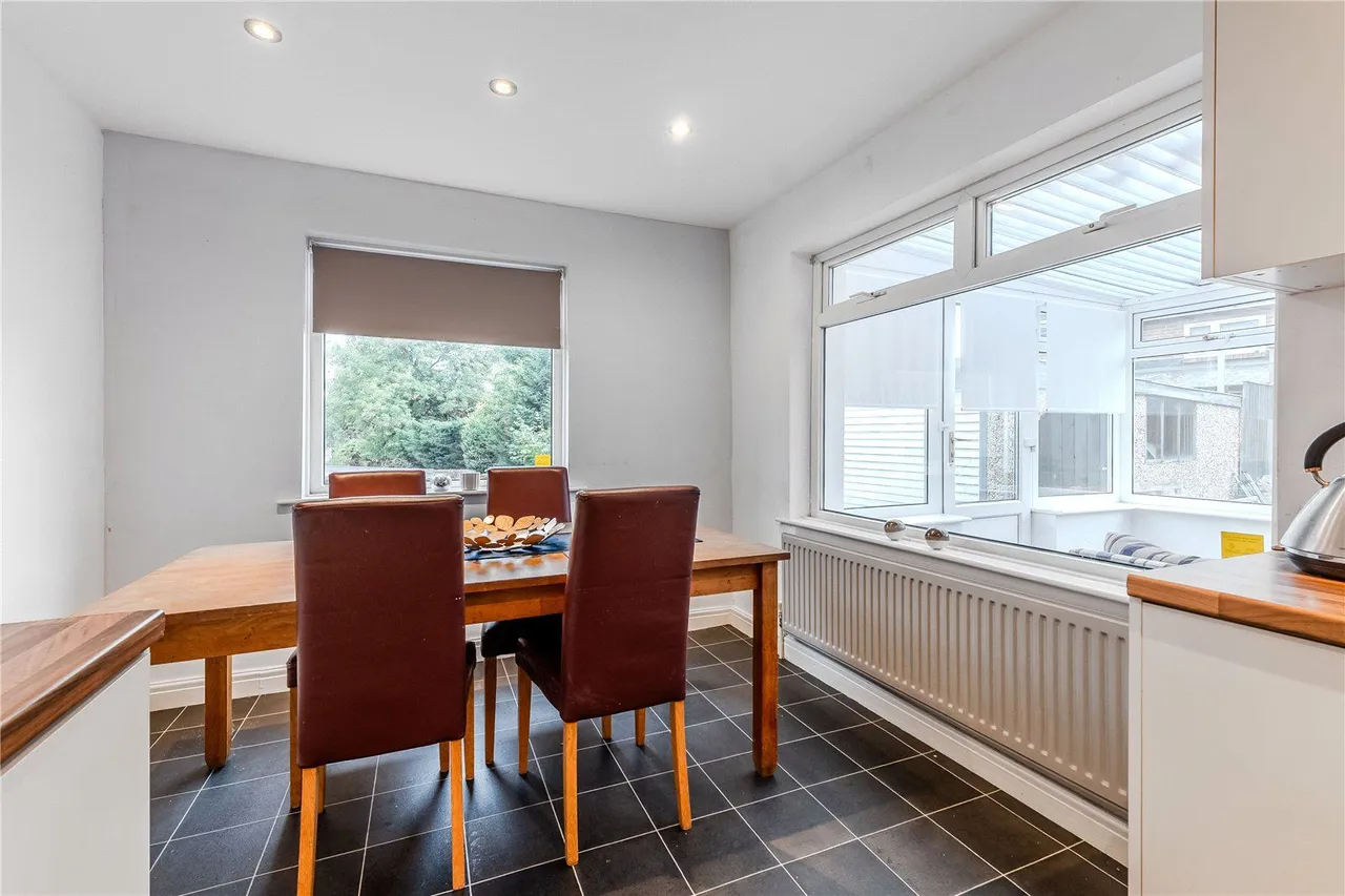 St. James Drive, Horsforth, LS18, photo 6
