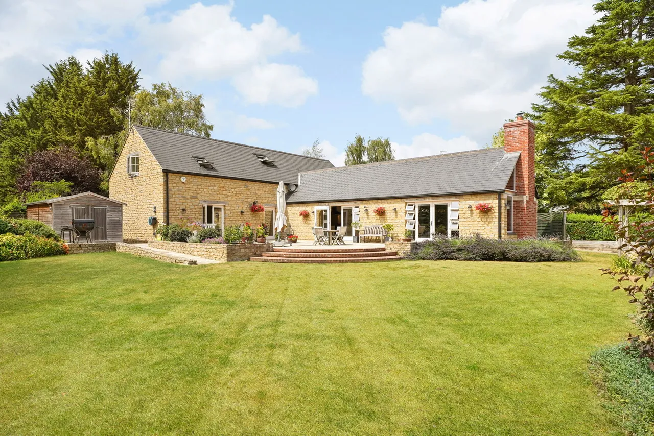 High Street, Haversham, MK19, photo 37