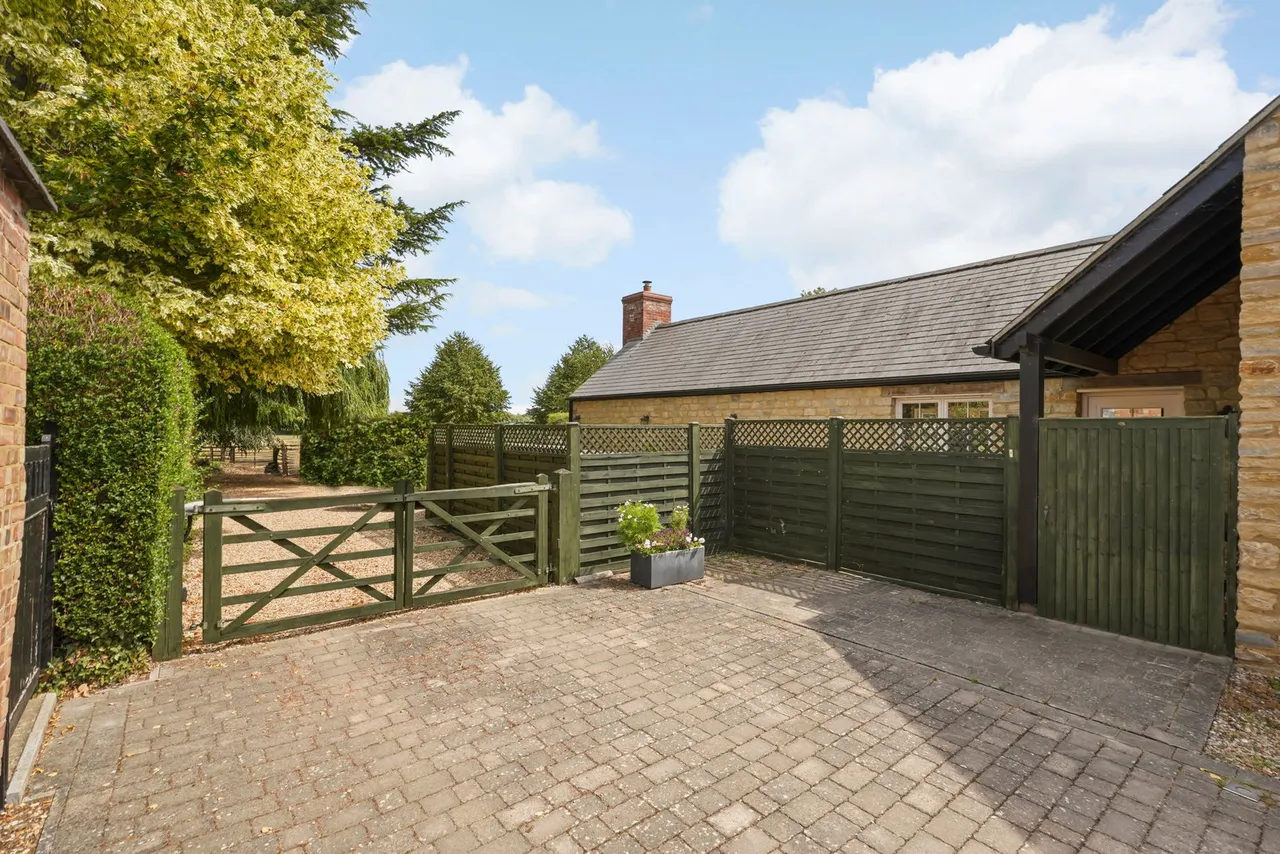 High Street, Haversham, MK19, photo 46